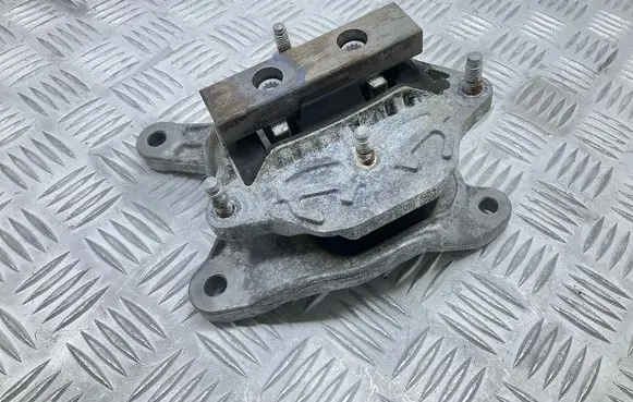 Audi A4 S4 B9 Gearbox mount 8W0399118B 8W0399156