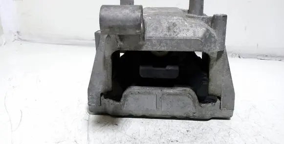 Seat Alhambra (Mk2) Engine mount bracket 5N0199262