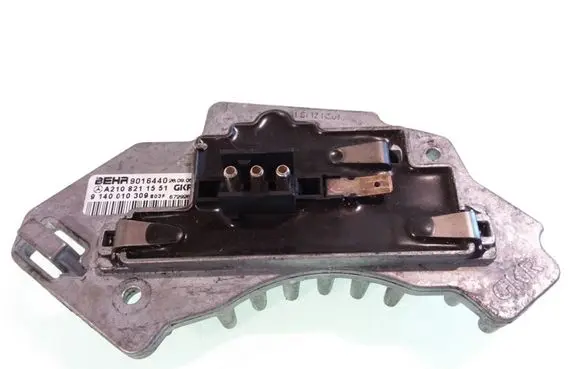 Mercedes-Benz E W210 Heater blower motor/fan resistor A2108211551