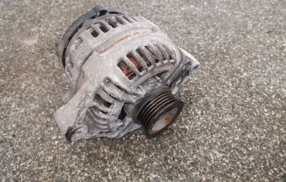 Opel Meriva A Generator/alternator 0124425009 13147093