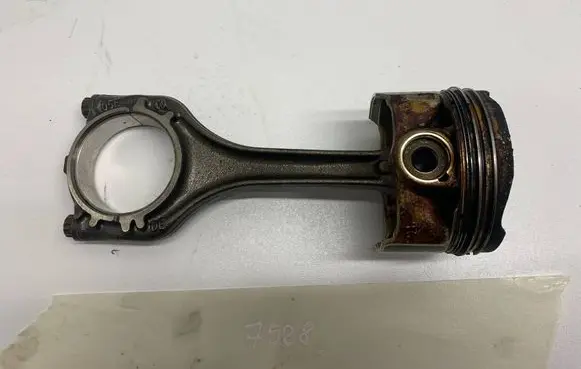 Skoda Karoq Piston with connecting rod DADA