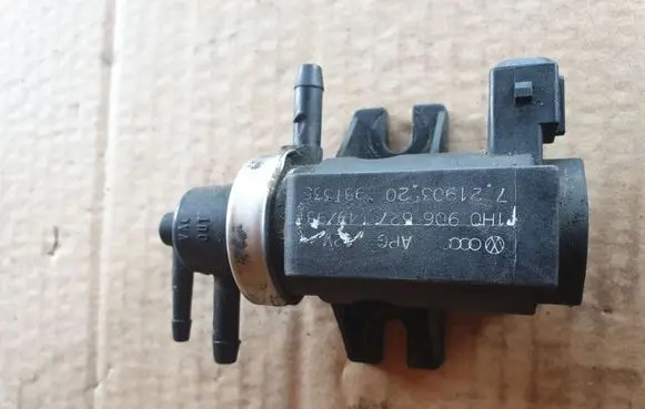 Volkswagen Golf IV Turbo solenoid valve 72190320