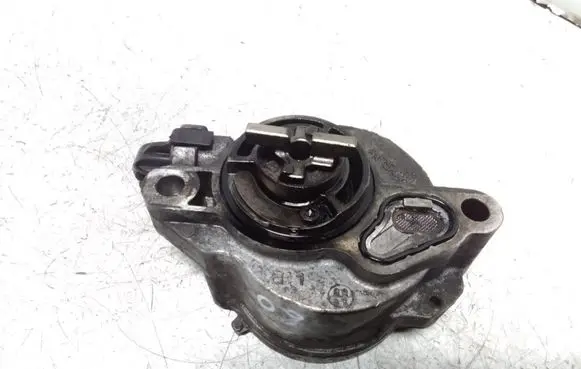 Peugeot 407 Vacuum pump D1562B 29030