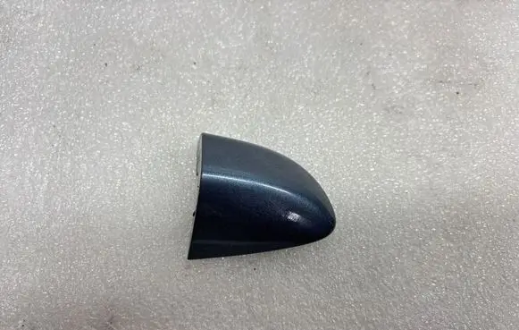 Volkswagen PASSAT B6 Front door handle cover 3C0837880
