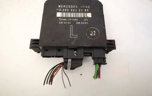 Mercedes-Benz C W203 Door control unit/module 2038202185