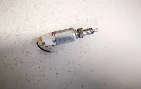 Toyota RAV 4 (XA30) Brake pedal sensor switch