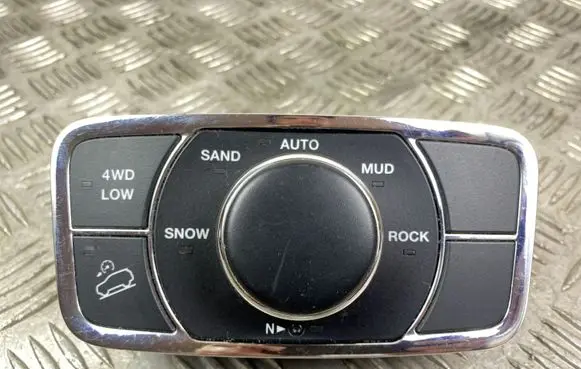 Jeep Grand Cherokee Suspension ride height/mode switch P68258737AA