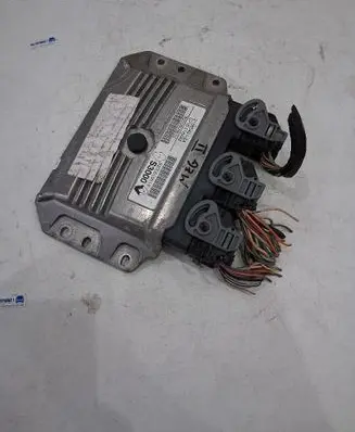 Renault Megane II Engine control unit/module ECU 8200509516