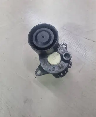 Mercedes-Benz ML W164 Generator/alternator belt tensioner A1519C03