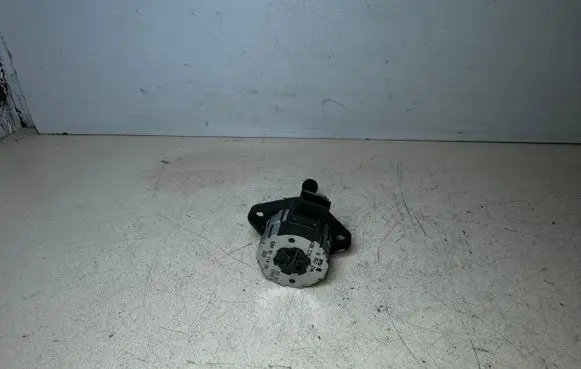 BMW 3 E46 Headlight level adjustment motor 8352206 5840111499 8352567