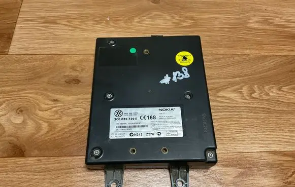 Volkswagen PASSAT B6 Phone control unit/module 3C0035729E 001045E84E9C N342Z276