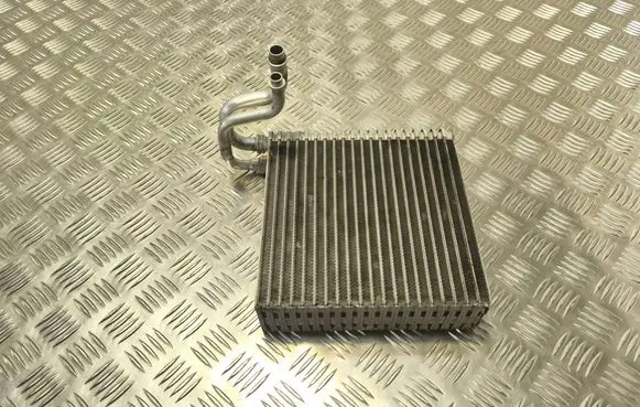 A/C cooling radiator (condenser)