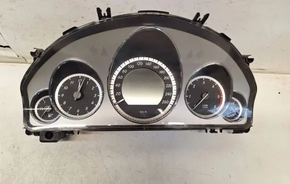 Mercedes-Benz E W212 Speedometer (instrument cluster) A2129001810 A2049024202 A2129012000