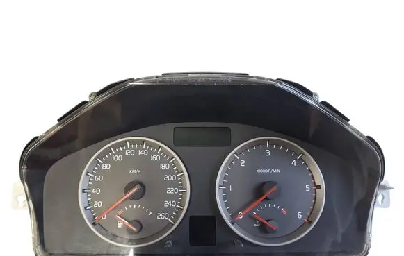 Volvo V50 Speedometer (instrument cluster) 30710071