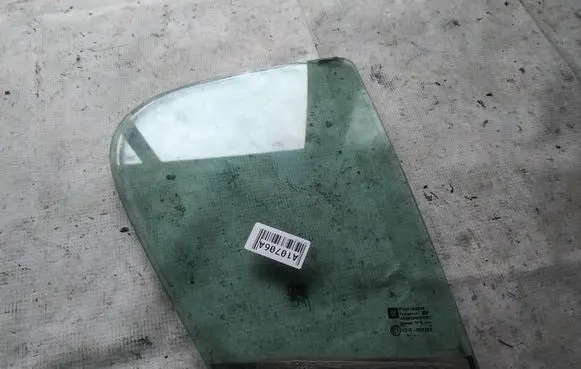 Opel Astra H Rear vent window glass as2