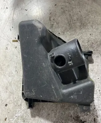 Toyota Auris 150 Air filter box 68213LS