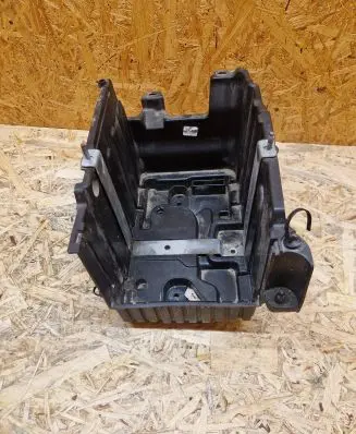 Battery box tray