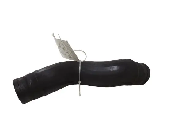 Opel Zafira B Intercooler hose/pipe 55557037