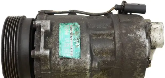 Volkswagen Golf IV Air conditioning (A/C) compressor (pump) 1J0820803F