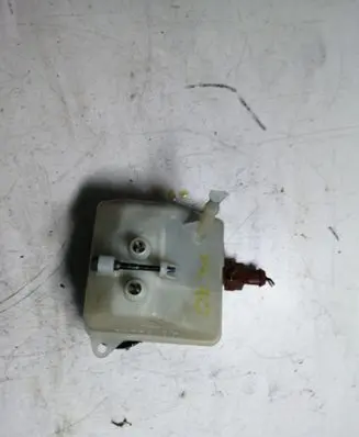 Volvo XC70 Brake fluid reservoir 8646006