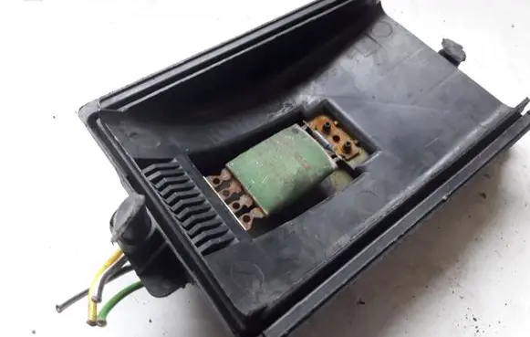 Volkswagen Bora Heater blower fan relay 