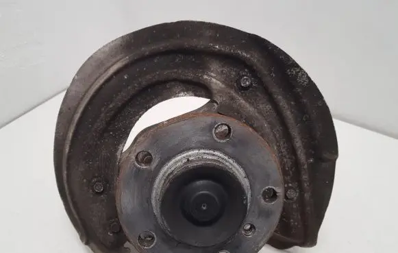 BMW 1 F20 F21 Front wheel hub spindle knuckle 679228605