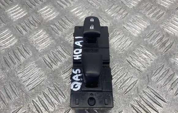 Nissan Qashqai Electric window control switch PRZYCISKSZYBJ11