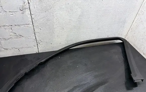 BMW X3 G01 Front door glass trim molding 51337410298