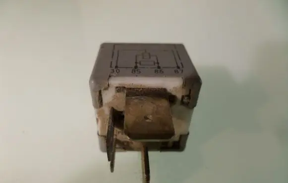 Volkswagen Golf IV Other relay 357911253 899568