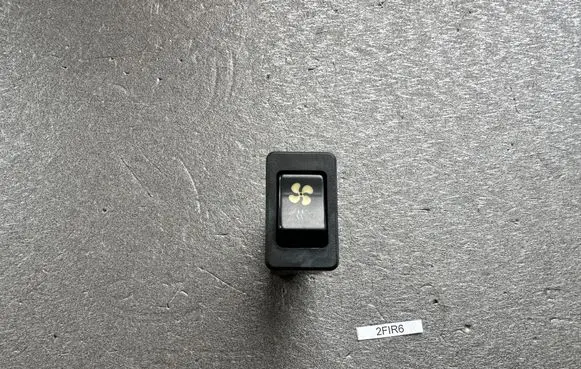 Nissan Patrol Y60 Other switches/knobs/shifts 2766320J00