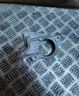 Opel Vivaro Driveshaft support bearing bracket 9678074180