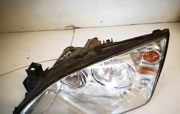 Ford Mondeo Mk III Headlight/headlamp 0301174205