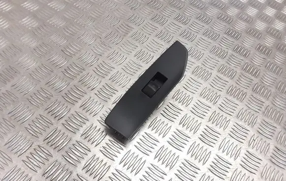 Toyota Verso Electric window control switch 742310F040