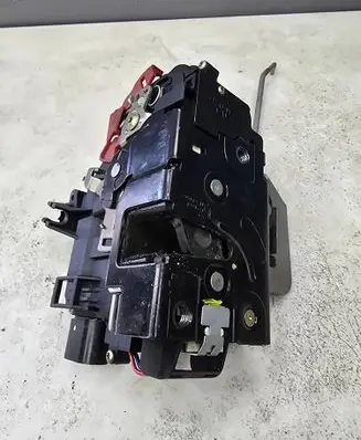Audi A4 S4 B6 8E 8H Front door lock 8E1837016C