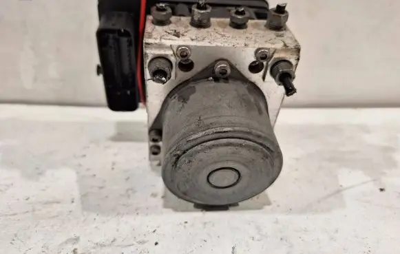 Fiat 500L ABS Pump 52026542