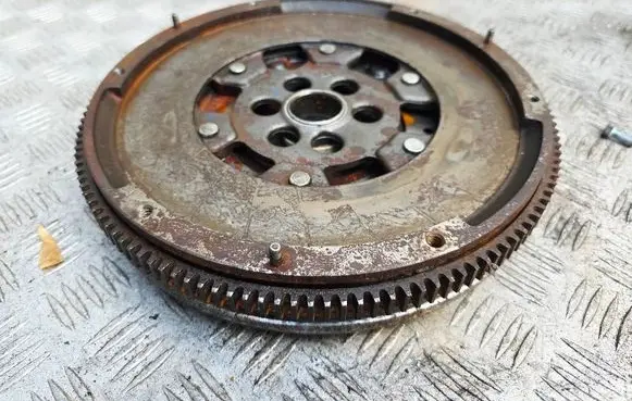 Volkswagen PASSAT CC Flywheel 06F105266AC