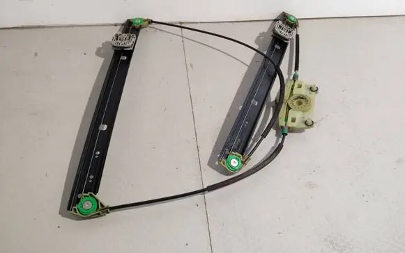 Audi Q7 4L Front window lifting mechanism without motor 4L0837461A 17012008