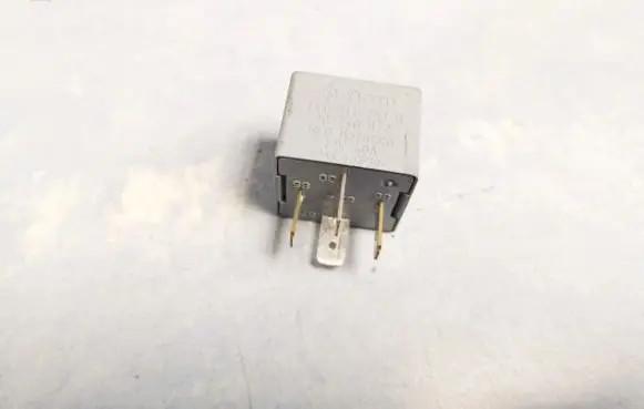 Volkswagen Golf IV Other relay 141951253B 20240072