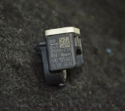 Audi A8 S8 D4 4H Airbag deployment crash/impact sensor 4H0959643