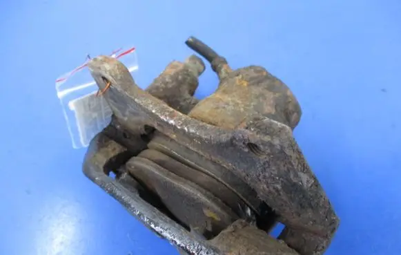 Fiat 500 Cinquecento Front brake caliper