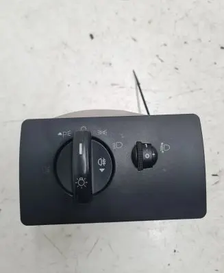Ford Mondeo Mk III Light switch 1S7T13A024CB