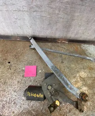 Fiat Seicento/600 Front wiper linkage and motor 