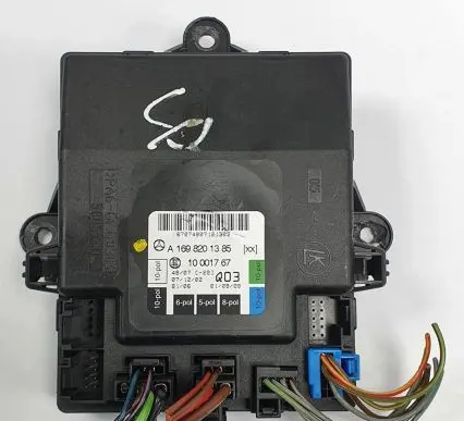 Mercedes-Benz CLK A209 C209 Front door A1698201385