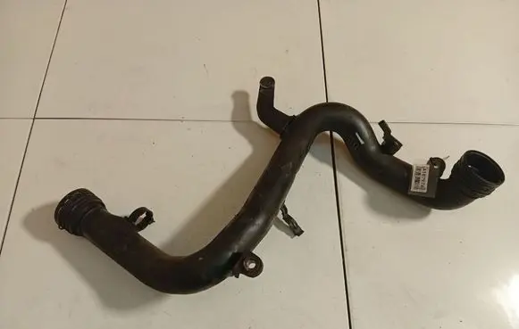 Intercooler hose/pipe