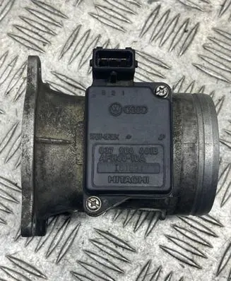 Audi A4 S4 B5 8D Mass air flow meter 161894 AFH6010A 037906461B