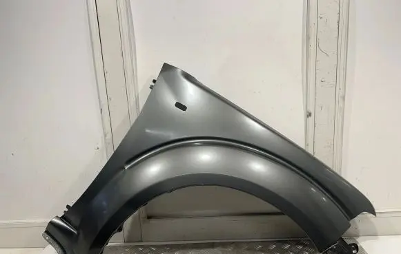 Nissan Pathfinder R51 Fender