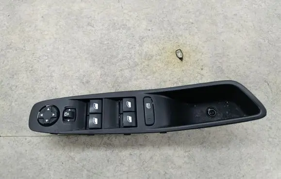 Opel Grandland X Quarter vent window switch 98319739ZD