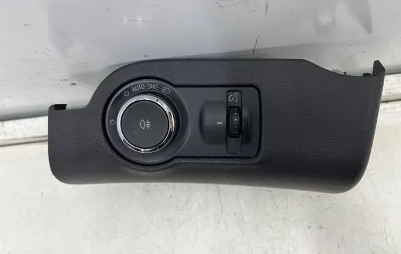 Opel Insignia A Light switch 13241216