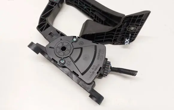 KIA Sportage Accelerator throttle pedal 327262S000