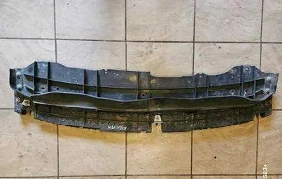 Toyota Aygo AB10 Engine splash shield/under tray 526180H010